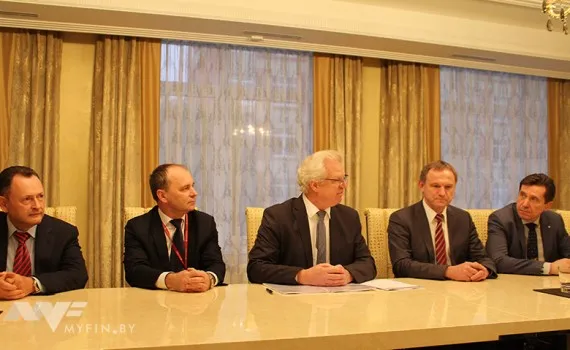 Минский LegalTech хакатон – мероприятие на стыке права и технологий. Активные участники: юристы, IT-специалисты, менторы проектов. В течение двух дней были представлены 19 проектов.